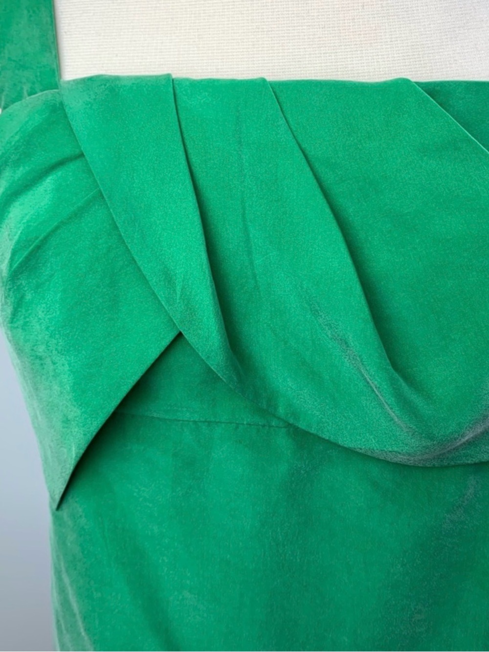 Diane Von Furstenberg Emerald Green Sleeveless Bow Front Top - Picture 6 of 13
